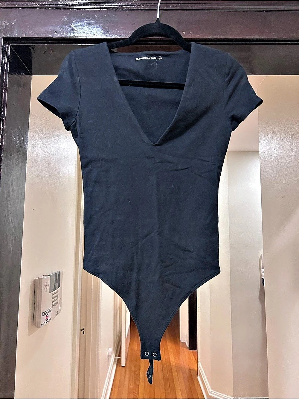 Abercrombie & Fitch Soft A&F Collection V-Neck Short Sleeve Bodysuit Black Small